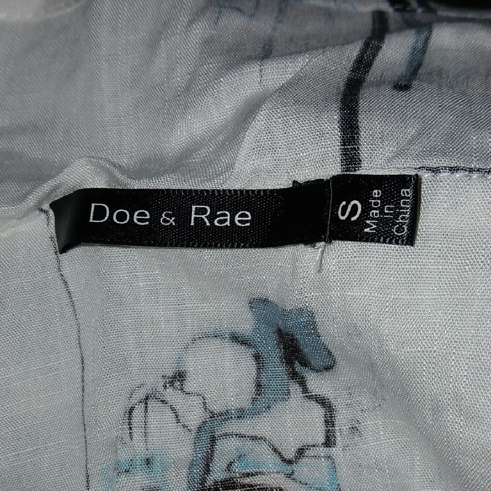 Doe & Rae Stylish White Printed Ruffle Top - Picture 9 of 10